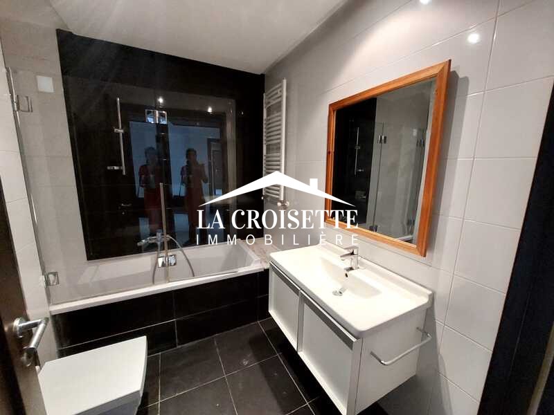 Appartement S+3 avec chambre de service aux Berges du Lac 2